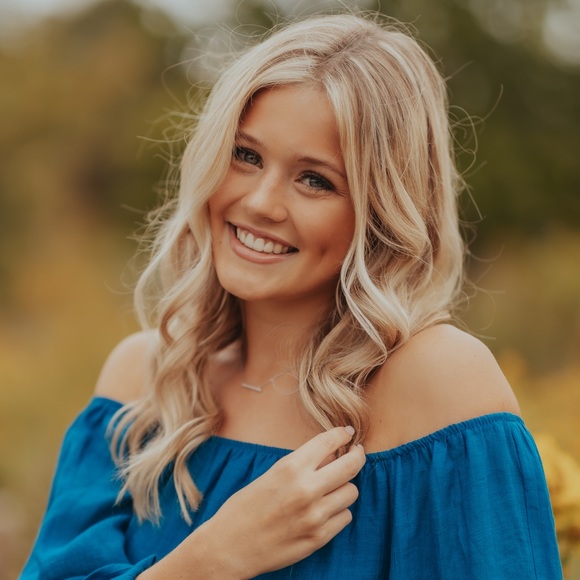 Meet your Posher, Mia - Picture 1 of 1